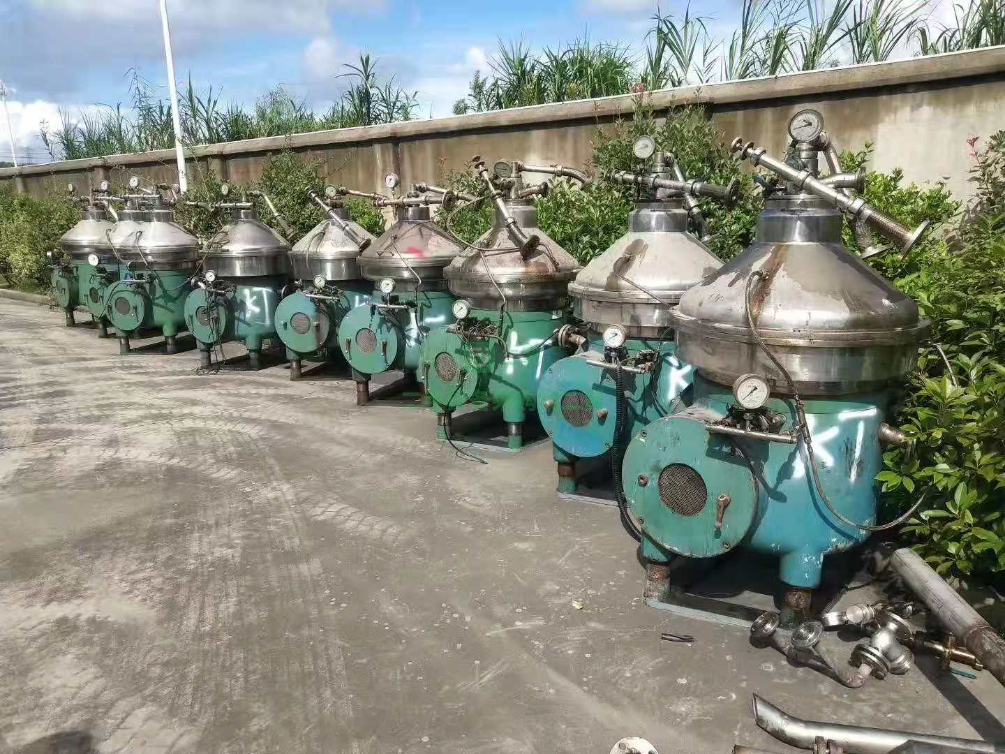 出售近年巨能碟片離心機，轉速好。