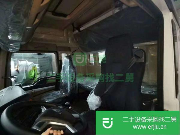 重慶出售二手豪沃前四后八油罐車