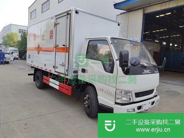 廣東出售二手江鈴藍牌4.2米易燃液體廂式運輸車包上戶