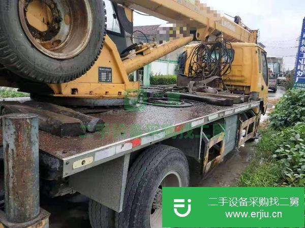 江蘇出售二手10年12月出廠柳工8噸4節(jié)臂汽車吊