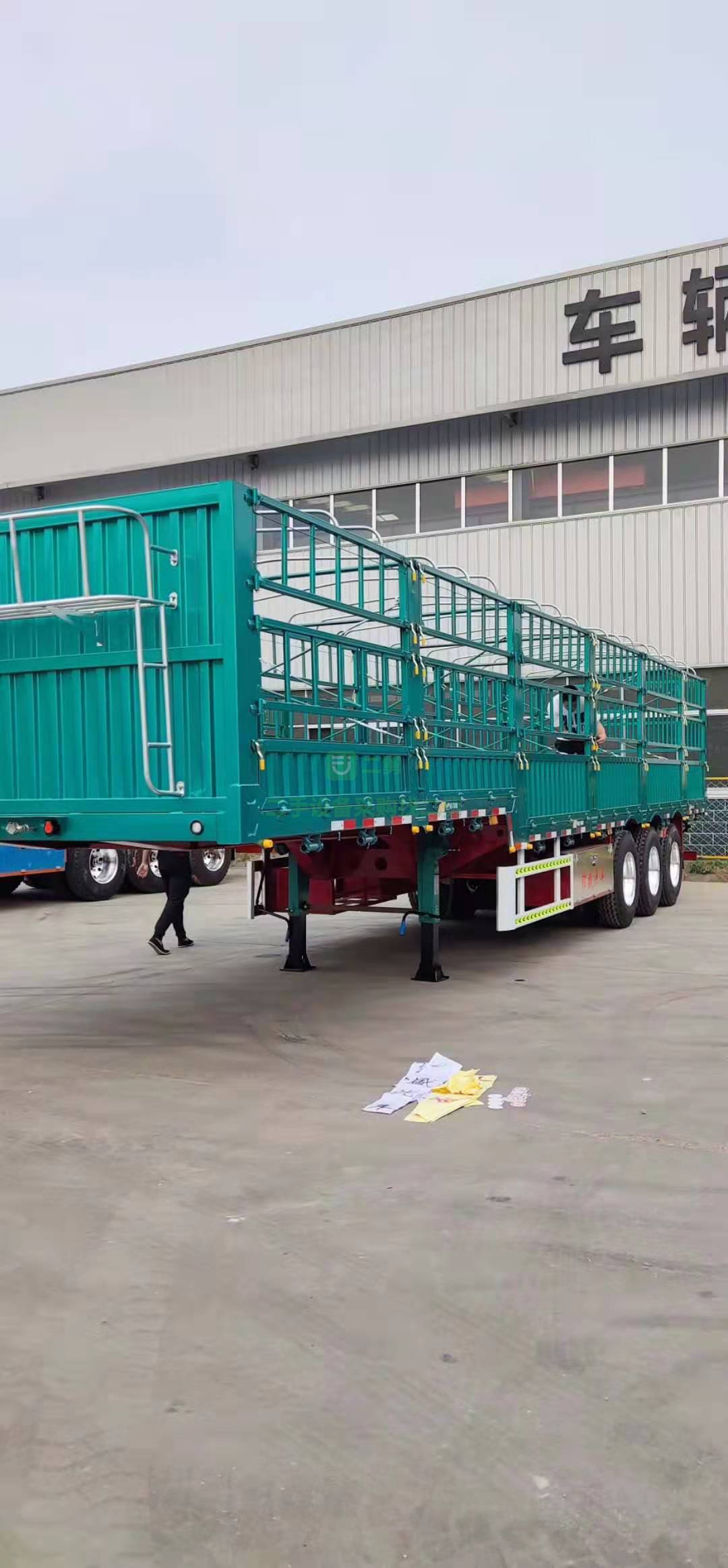 出售長13?寬2.55米花籃高低板半掛車，高度可隨便選，板簧橋，板簧戶