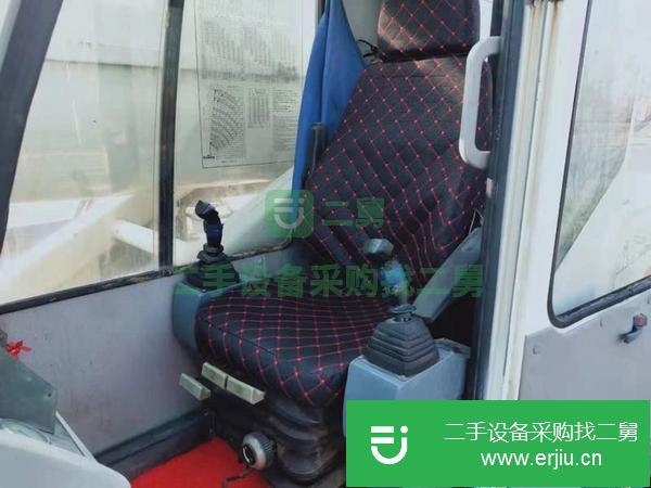 河北出售二手中聯(lián)吊車手續(xù)齊全包提檔過戶無事故