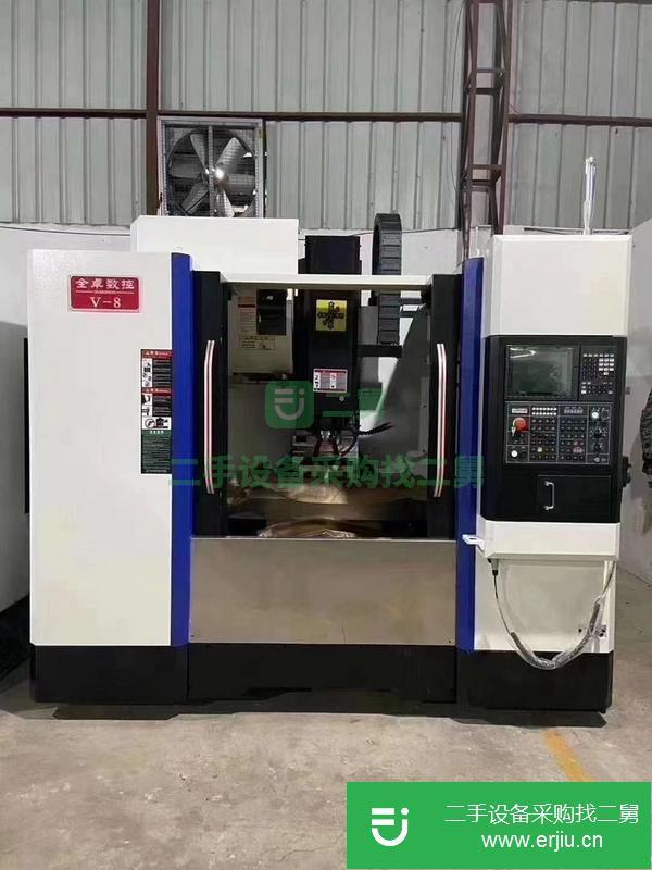 福建出售二手加工中心V8，三線軌850，三菱M80系統