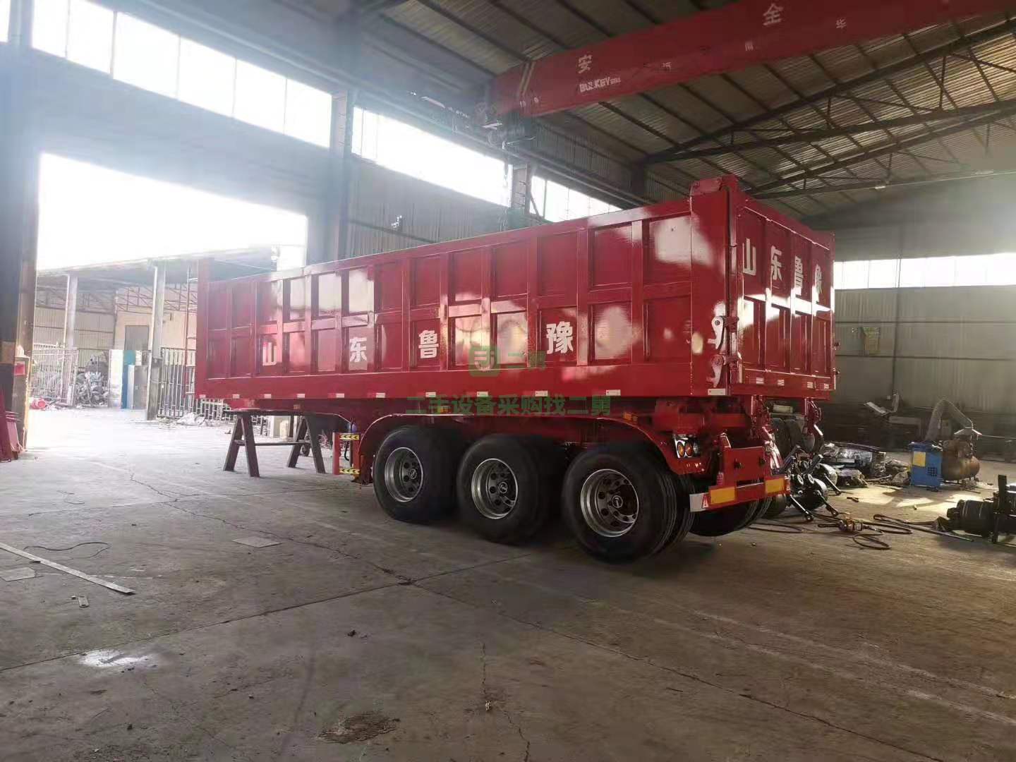 出售箱式后翻，側翻自卸車式半掛車