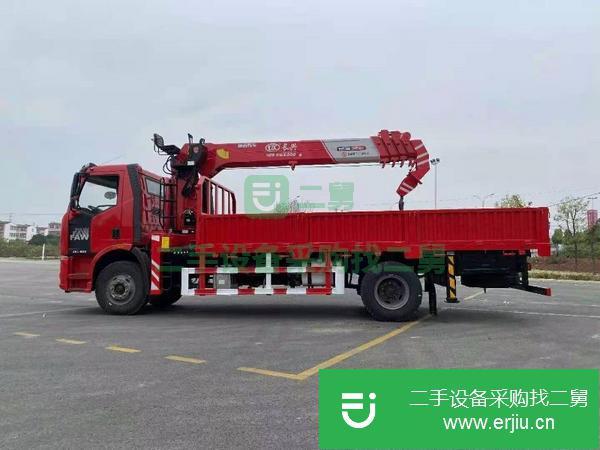 山西出售二手解放J6單橋隨車吊上裝長興吊機(jī)
