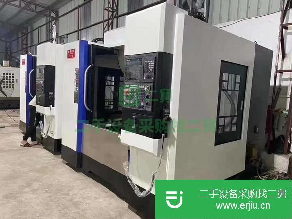 福建出售二手加工中心V8，三線軌850，三菱M80系統