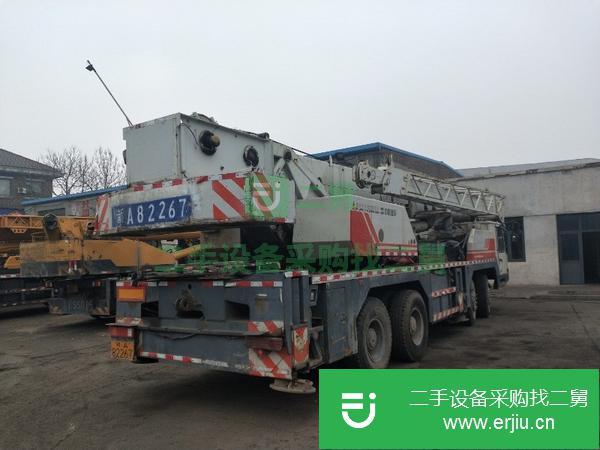 天津出售二手10年5月中聯重科50噸汽車吊