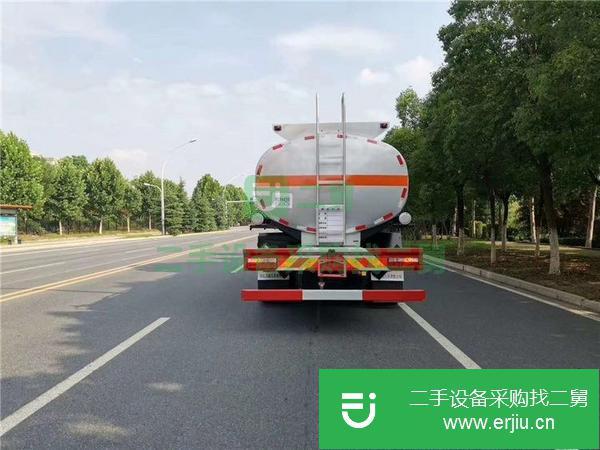 山東出售二手東風油罐車康機180馬力陜齒8檔變速箱全國上戶無憂支持分期