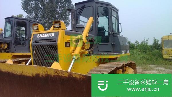 貴州出售二手2016年山推SD130推土機