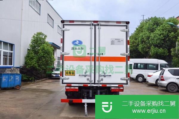 山東出售二手東風(fēng)多利卡廢機(jī)油運(yùn)輸車國(guó)六朝柴131馬力柴油發(fā)動(dòng)機(jī)