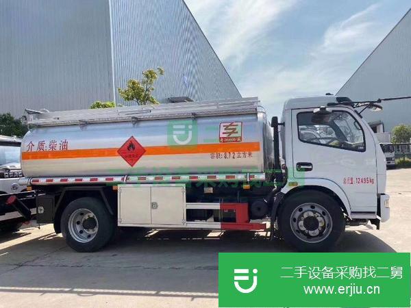 湖北出售二手東風(fēng)國(guó)五8噸油罐車(chē)玉柴150馬力柴油發(fā)動(dòng)機(jī)3800mm軸距五檔箱包上戶(hù)