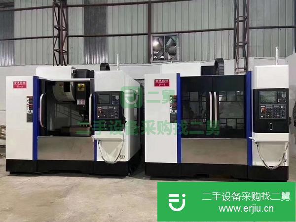 福建出售二手加工中心V8，三線軌850，三菱M80系統