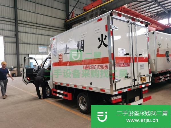 河北出售二手東風途逸廂式2類危險品運輸車