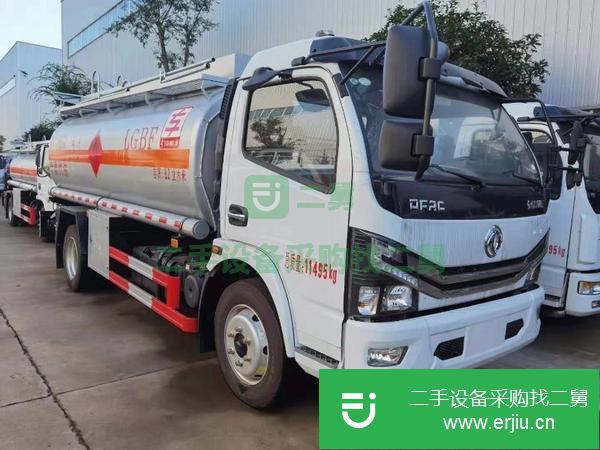 天津出售二手東風(fēng)多利卡9.2方油罐車