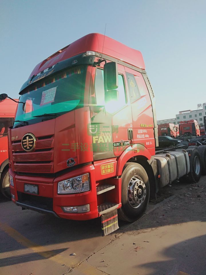 出售19年的一汽解放J6p國五排放460馬力牽引車