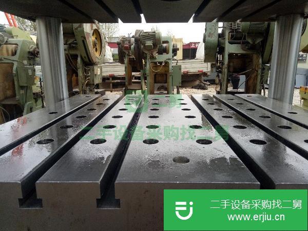 河北出售二手多點(diǎn)頂出315噸四柱液壓機(jī)