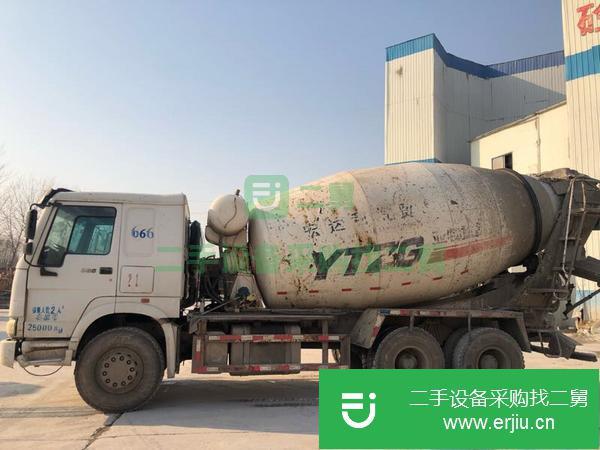 河南出售二手豪沃亞特國(guó)三攪拌車(chē)車(chē)況好