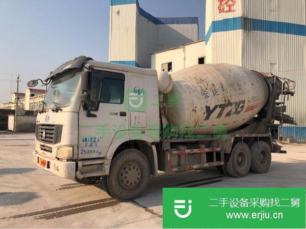 河南出售二手豪沃亞特國(guó)三攪拌車(chē)車(chē)況好