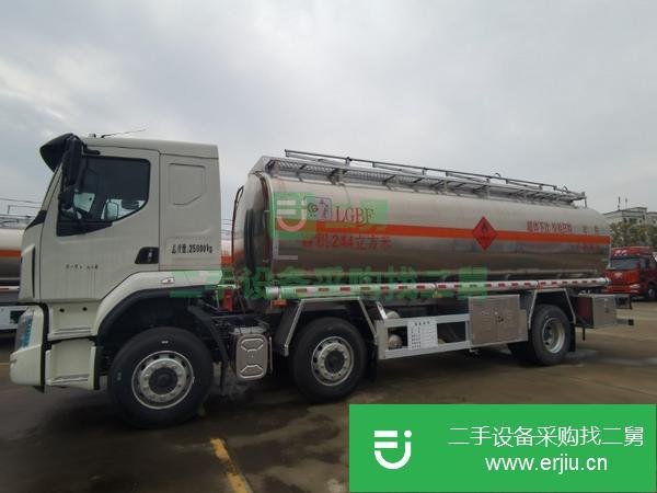 河南出售二手柳汽小三軸油罐車(chē)20噸玉柴240馬力法士特8檔變速箱包上牌