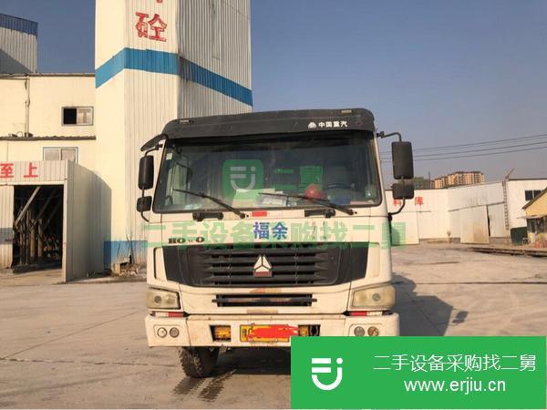 河南出售二手豪沃亞特國(guó)三攪拌車(chē)車(chē)況好