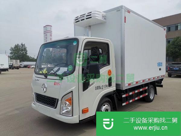湖北出售二手大運小卡3米7102馬力肉鉤冷藏車