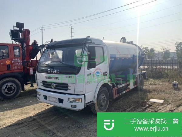 湖北出售二手17年10月朝柴156馬力8方吸污車(chē)