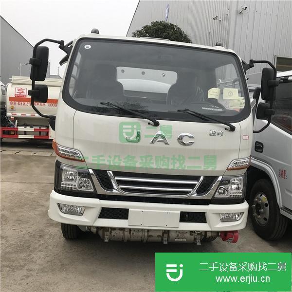 陜西出售二手國六5.1方小型油罐車