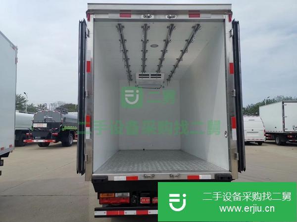 湖北出售二手大運小卡3米7102馬力肉鉤冷藏車