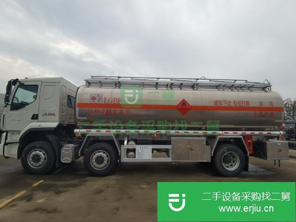 河南出售二手柳汽小三軸油罐車(chē)20噸玉柴240馬力法士特8檔變速箱包上牌