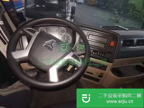 四川出售二手重汽豪沃前四后八20噸油罐車