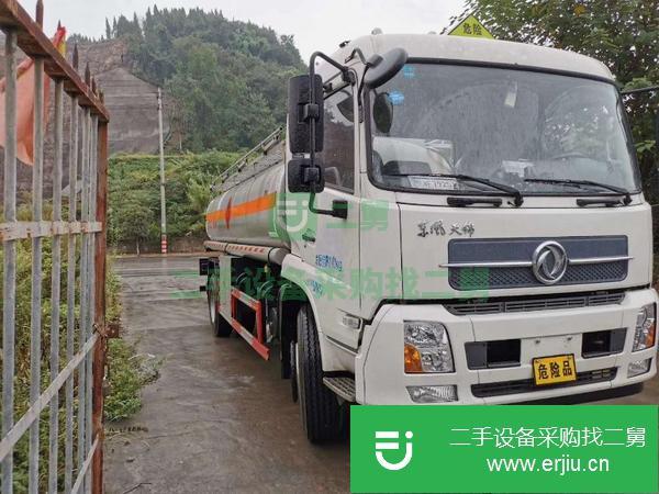 陜西出售二手帶戶8噸加油車 手續齊全  無事故