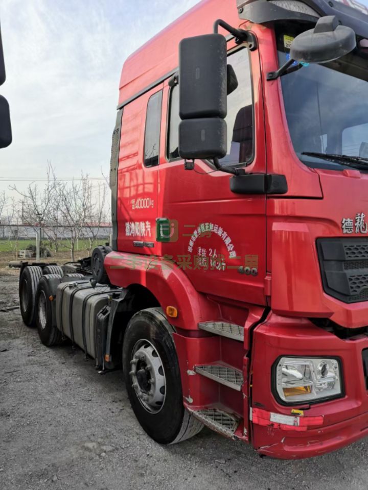 急售兩年兩個月，德龍400馬力牽引車.車況精品，輪胎九成新
