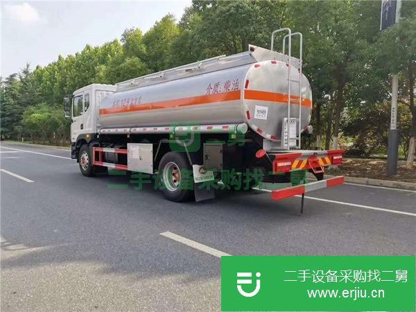 安徽出售二手東方多利卡D9油罐車