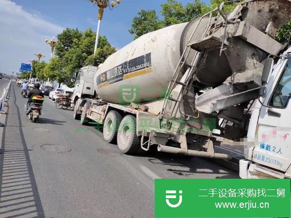 山東出售二手18年豪沃大20方攪拌車