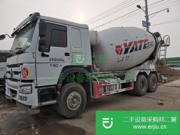 福建出售二手18年國五12方14方豪沃底盤攪拌車，可提檔過戶
