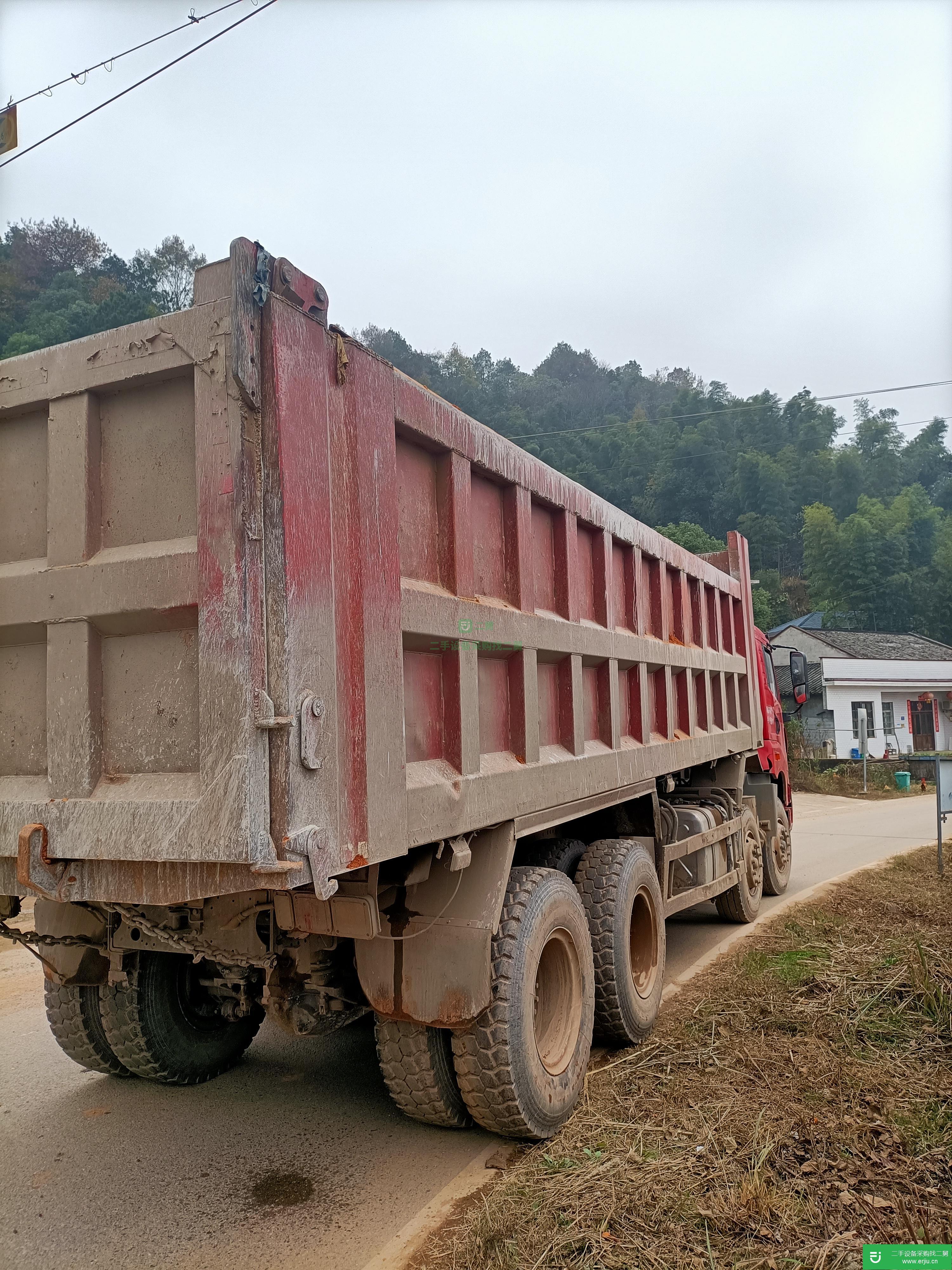 湖南出售二手青島解放350馬力國五自卸車原版車況