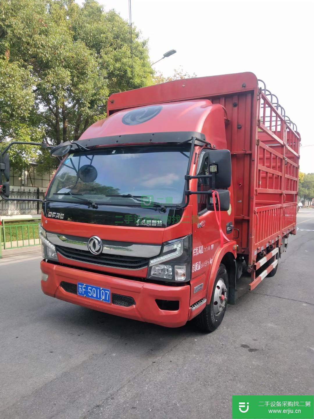 江蘇出售二手東風凱普特156馬力國五倉柵式載貨車