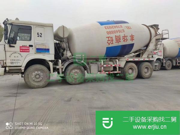山東出售14年國四豪沃攪拌車，中聯上裝大16方，精品車況