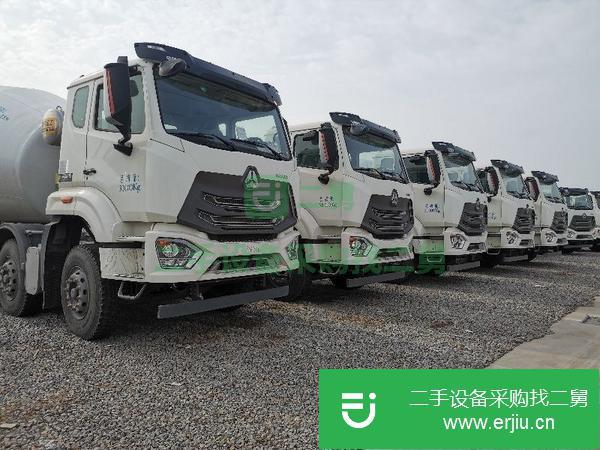 山西出售二手國(guó)五輕量化豪沃14方混凝土攪拌車(chē)