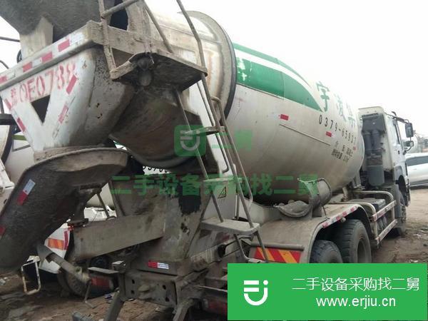 安徽出售17年大14方豪沃攪拌車，凌宇上裝手續(xù)齊全包提檔