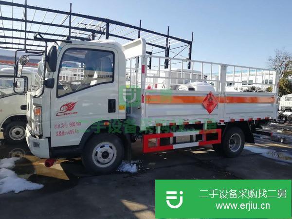 陜西出售二手國五4米2蒼欄式液化氣瓶運輸車