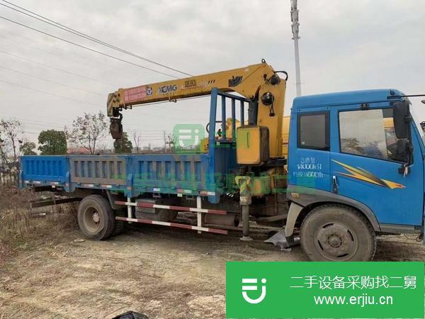 湖北出售二手徐工6.3噸貨廂5.8米隨車吊