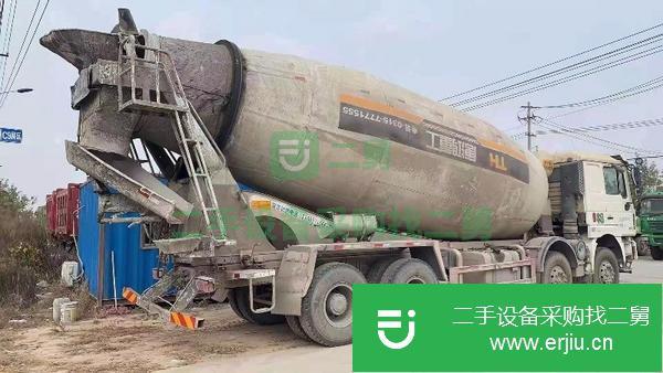 湖北出售二手17年國五德龍底盤鴻達上裝攪拌車