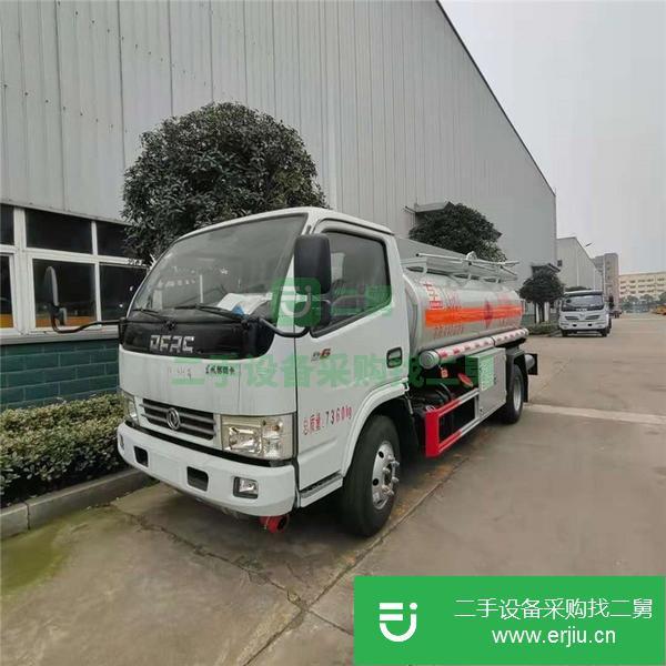 福建出售二手東風多利卡5噸油罐車