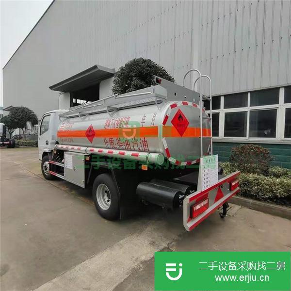 福建出售二手東風多利卡5噸加油車