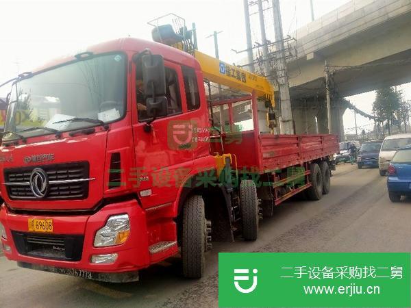 四川出售二手19年7月東風天龍隨車吊