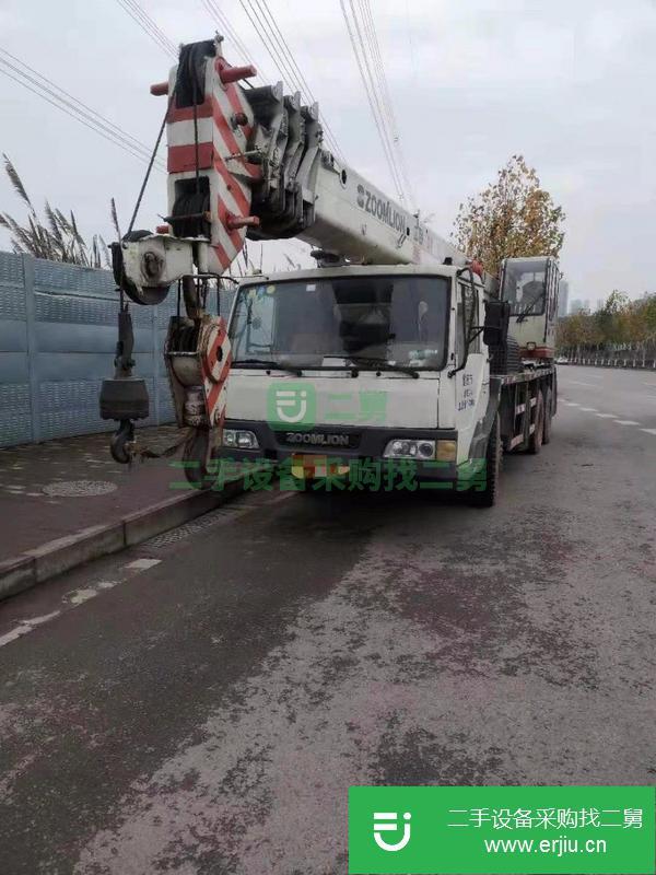 重慶出售二手中聯(lián)吊車(chē)