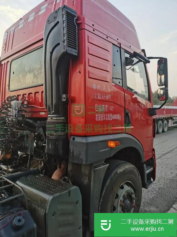 河南出售解放牽引車，375馬力國五濰柴法士特變速箱，兩年八個月全保險，原車原版車況精品