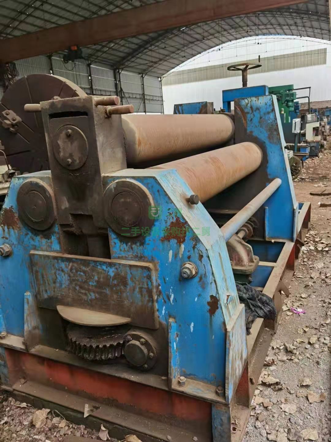 出售一臺卷板機:二手卷板機產地：遼陽鍛壓機床有限公司