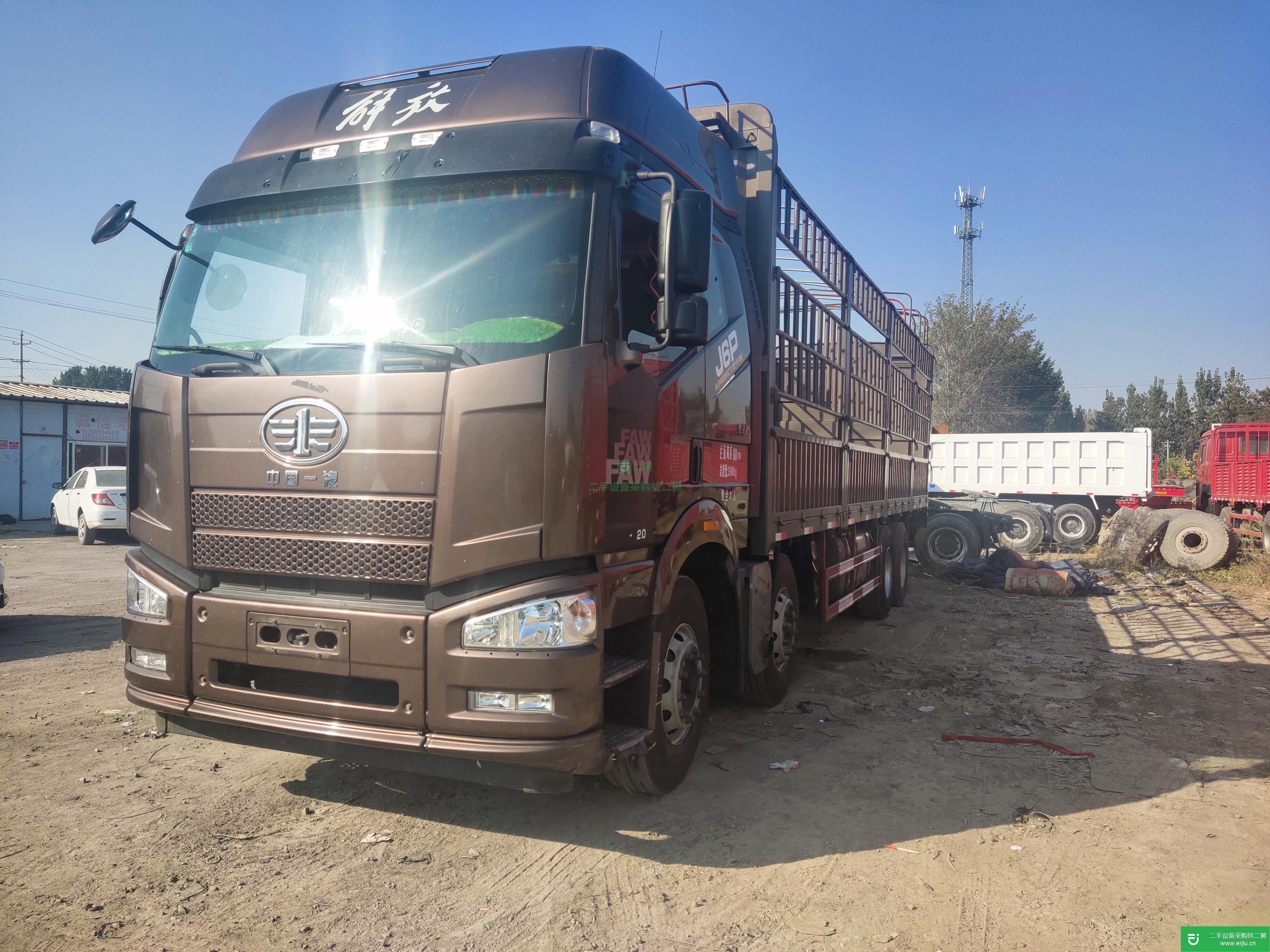 山東出售二手解放J6P420馬力國五高欄載貨車